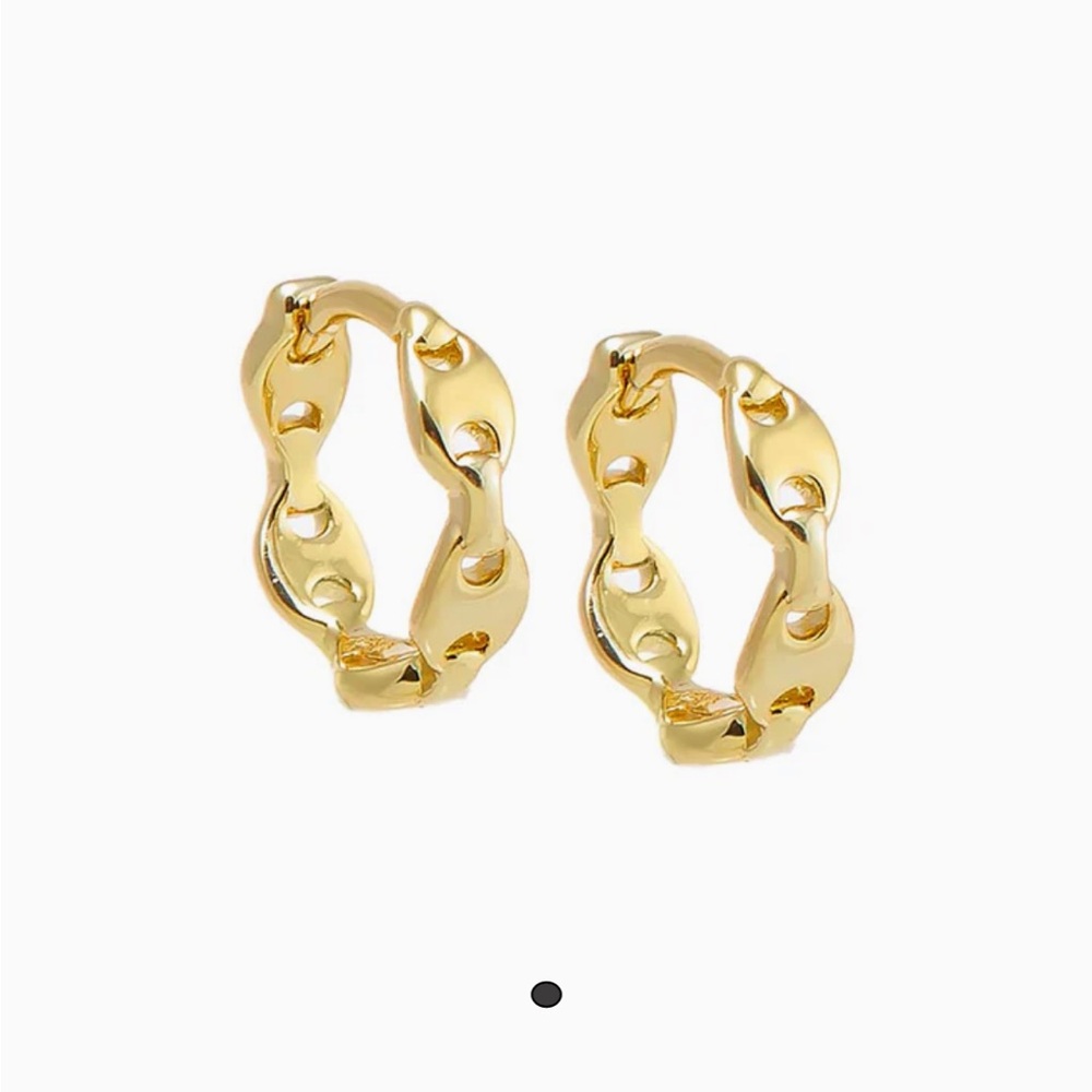 New never worn Adina Eden Gold played mariner hoop Earrings